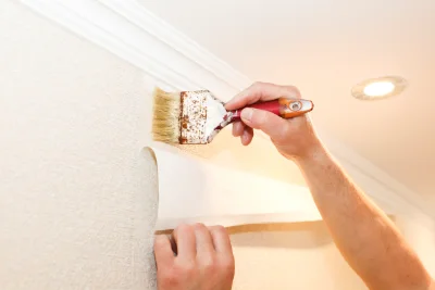 Pose de papier peint à Cruzille — revêtements muraux et toiles de verre